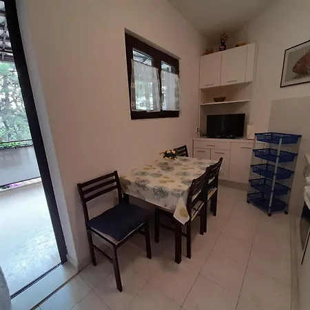 Apartments By The Sea Mirca, Brac - 2886