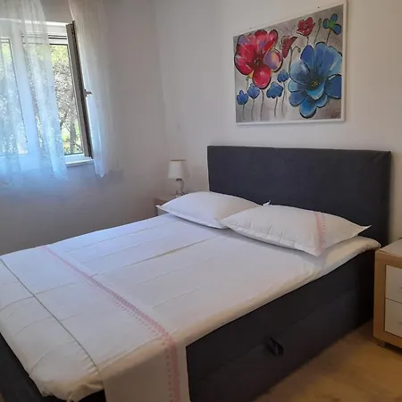 Apartments By The Sea Mirca, Brac - 2886 Mirce