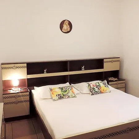Apartments By The Sea Mirca, Brac - 2886 Apartment