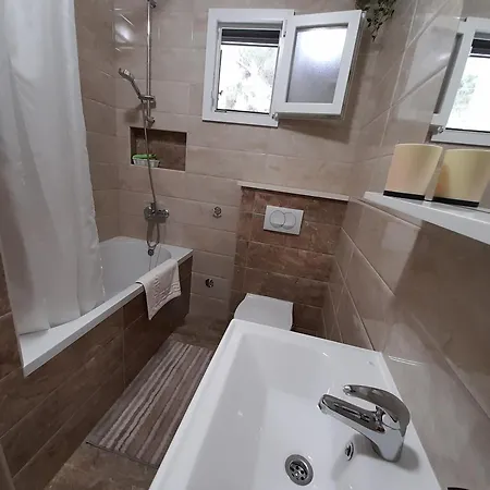 Apartamento By The Sea Mirca, Brac - 2886 *