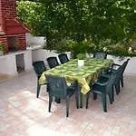 Apartments By The Sea Mirca, Brac - 2886 *